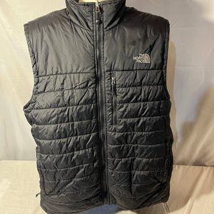 The North Face Puffer Vest Mens XL Black 100% Nylon Full Zip Hiking Outdoor